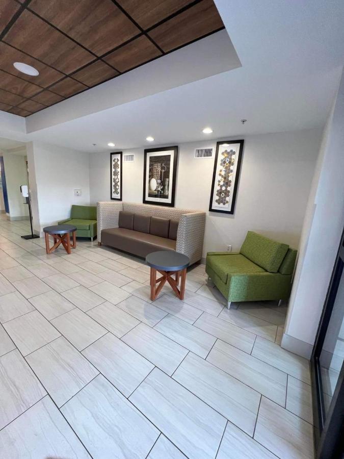 Holiday Inn Express & Suites Ozona By Ihg Екстериор снимка
