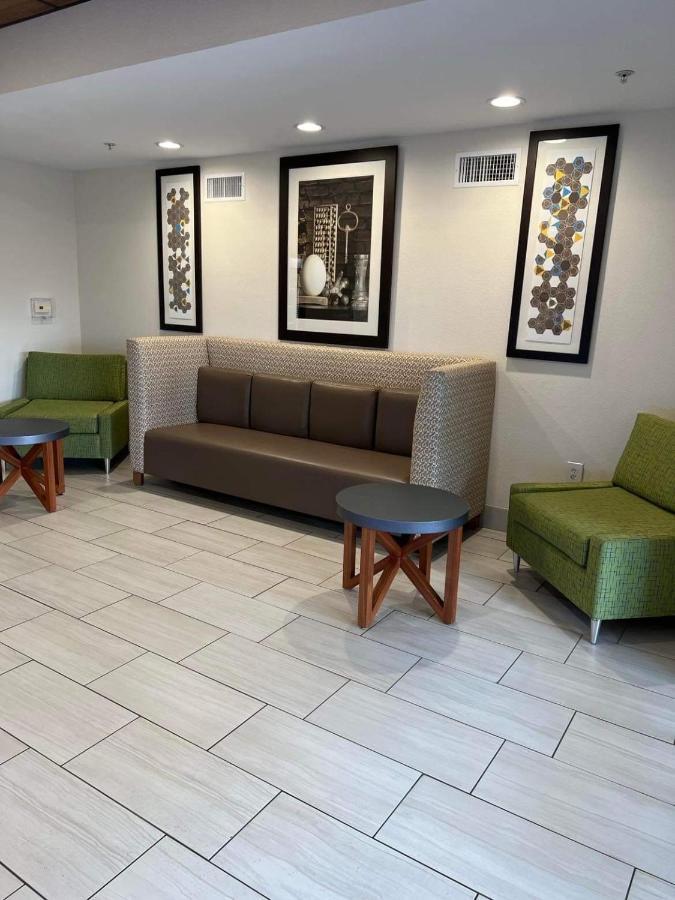 Holiday Inn Express & Suites Ozona By Ihg Екстериор снимка